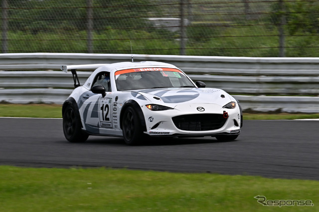 12号車MAZDA SPIRIT RACING ROADSTER CNF concept