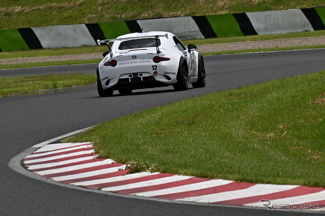 12号車MAZDA SPIRIT RACING ROADSTER CNF concept