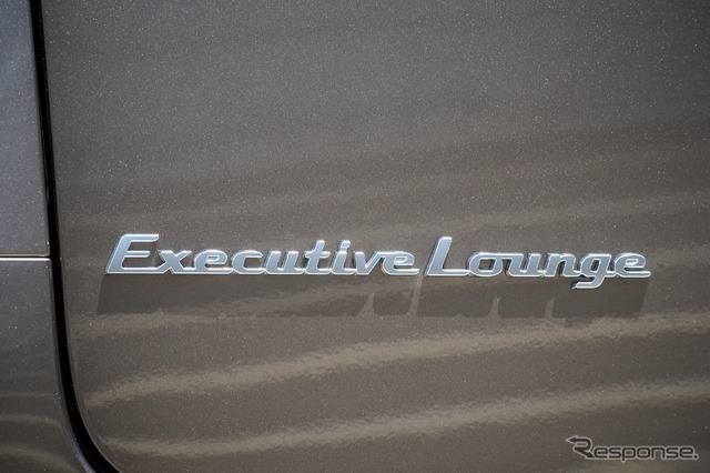 トヨタ アルファード Executive Lounge