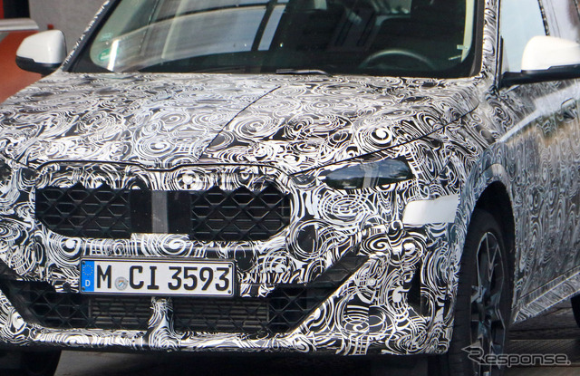 本格的なクーペSUVとして生まれ変わるBMW X2 次期型のプロトタイプ(スクープ写真)