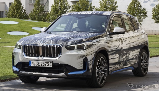 BMW iX1 のアートカー