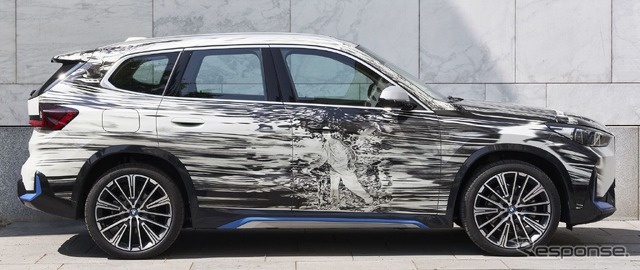 BMW iX1 のアートカー