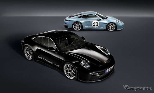 ポルシェ911 S/T(手前)とポルシェ911 S/T ヘリテージデザインパッケージ(奥)