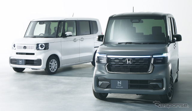 ホンダ N-BOX(左)/N-BOXカスタム(右)