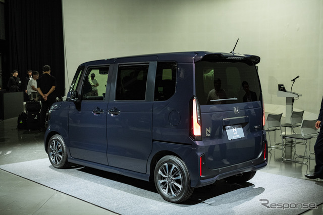 ホンダ N-BOX カスタム