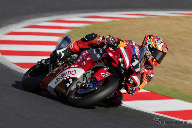 予選暫定4番手の#17 Astemo HondaDream SI Racing(水野涼/渡辺一馬/作本輝介)