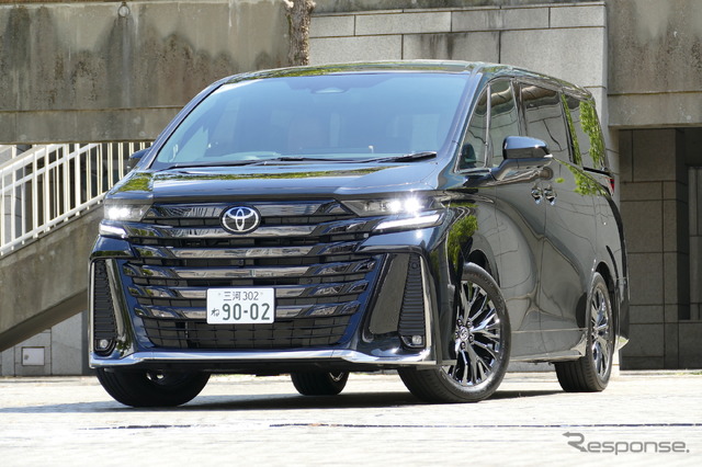 トヨタ ヴェルファイア Z Premier FF(2.4リットルターボ)