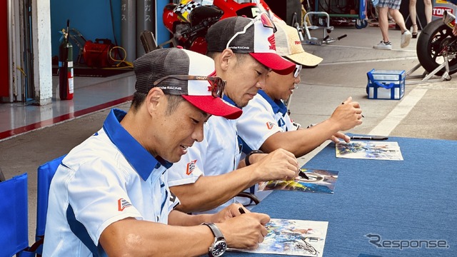 鈴鹿8耐 ピットウォーク