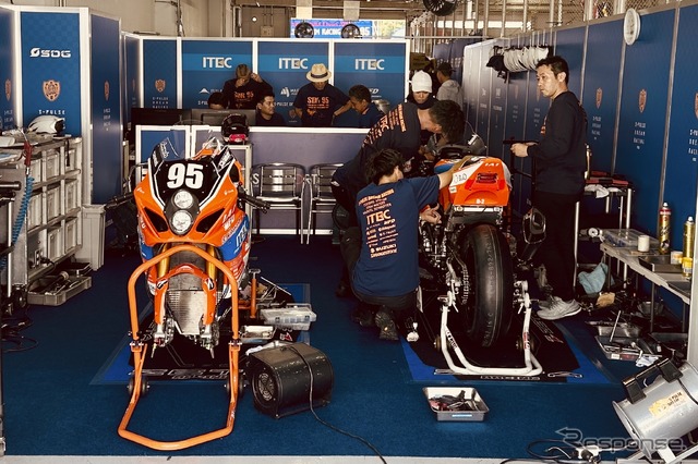鈴鹿8耐 ピットウォーク