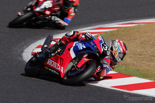 ポールポジションの#33 Team HRC with Japan Post(長島哲太/高橋巧/チャビ・ビエルゲ)