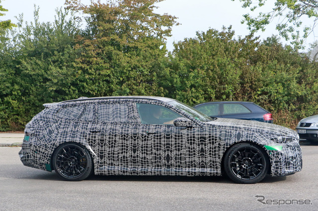 BMW M5 ツーリング プロトタイプ(スクープ写真)