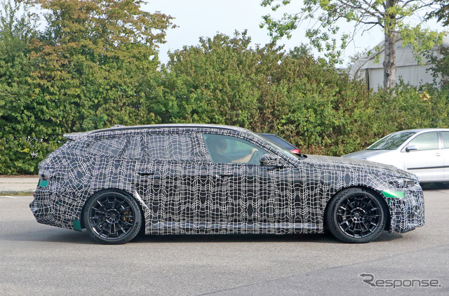BMW M5 ツーリング プロトタイプ(スクープ写真)