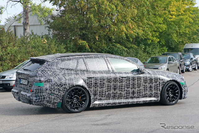 BMW M5 ツーリング プロトタイプ(スクープ写真)