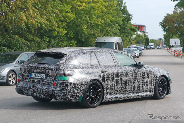 BMW M5 ツーリング プロトタイプ(スクープ写真)