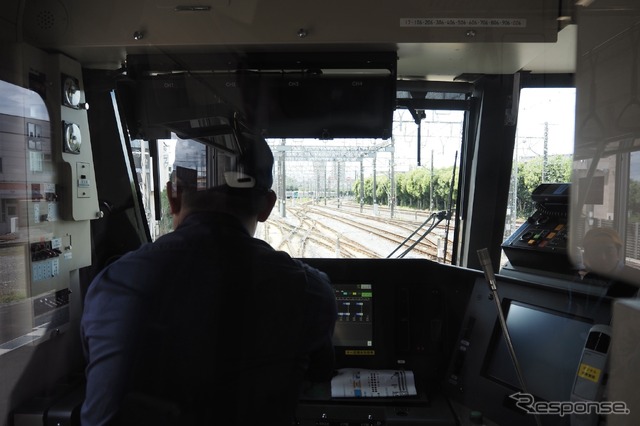 東京メトロ和光車両基地&昭和鉄道高校探訪ツアー:停車位置ギリギリにピタリと止める運転士さんに拍手