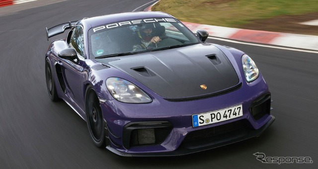 ポルシェ 718 ケイマン GT4 RS の「マンタイキット」装着車