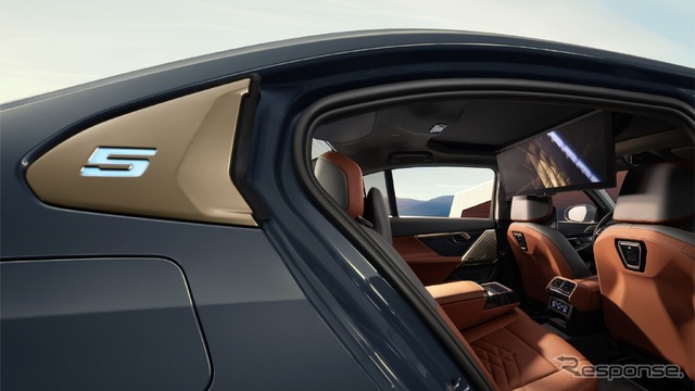 BMW i5 のロングホイールベース（中国仕様）