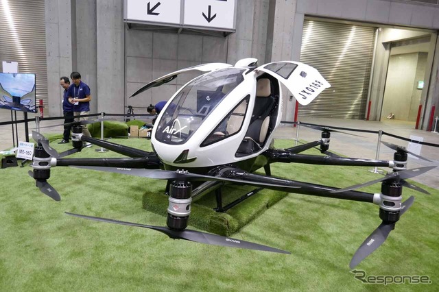 AirXが日本での運行に活用予定の『EHang 216』（国際ドローン展）