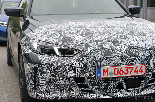 BMW i4 M50 改良新型プロトタイプ(スクープ写真)