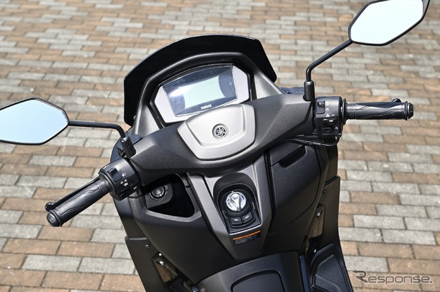 ヤマハ NMAX