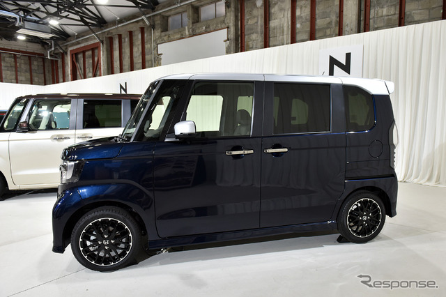 ホンダ N-BOX カスタム 現行型