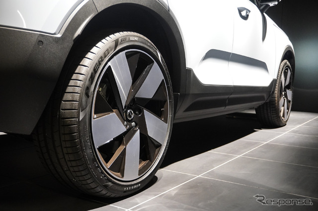 ボルボ XC40 リチャージ プラス シングルモーター(後輪駆動モデル)