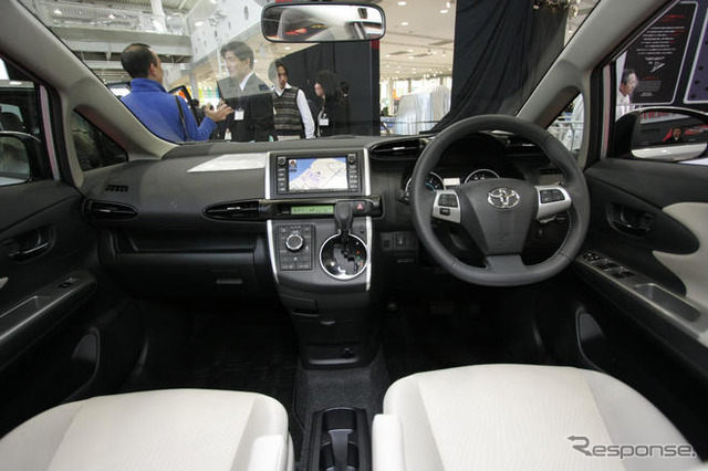 【トヨタ ウィッシュ 新型】トヨタ紡織と共同開発の軽量な新世代シート