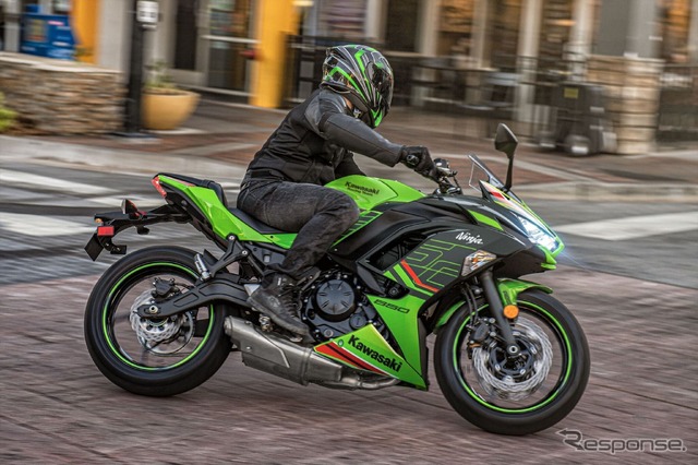 「Ninja 650 KRT EDITION (ライムグリーン×エボニー)」