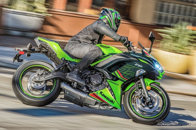 「Ninja 650 KRT EDITION (ライムグリーン×エボニー)」