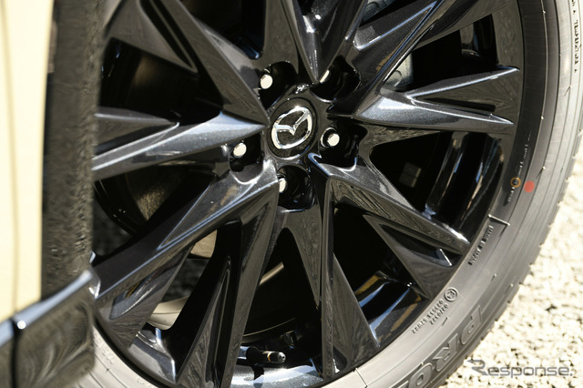 CX-5 ホイールはグロスブラック塗装