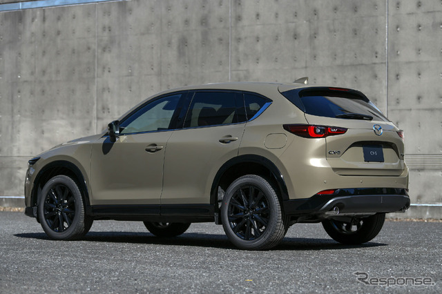 CX-5 黒いパーツをグロスブラックにして、Black Tone Editionより質感アップ 「レトロ」というだけではない魅力がそこにある