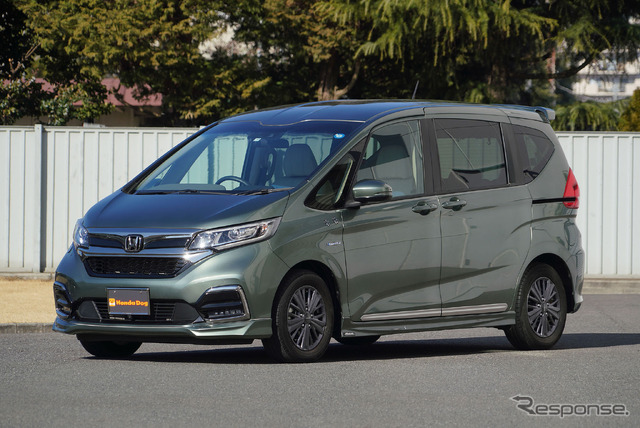 ホンダ フリード+(純正アクセサリー装着車)