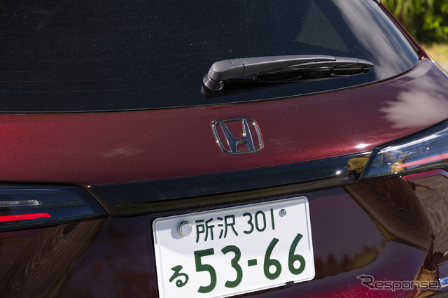 リアライセンスガーニッシュ【ホンダアクセス】