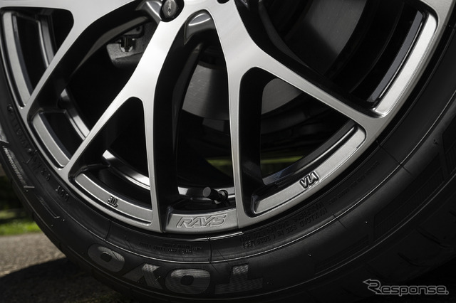 レイズ ホムラ2×7FT/20×8.5J IN45 255/45R20