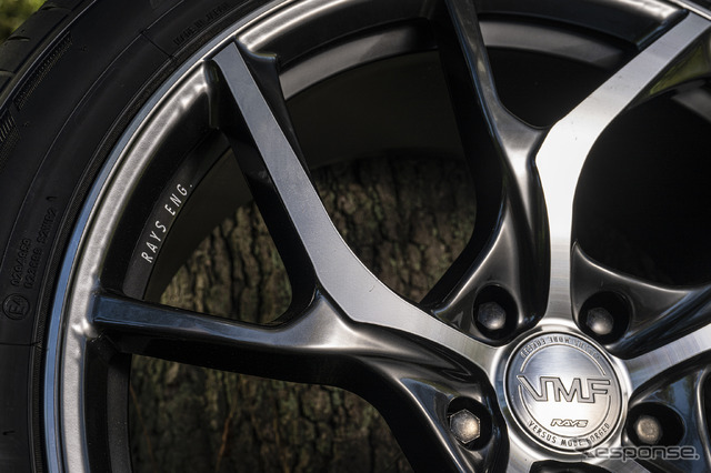 トヨタ アルファード×レイズ VMF C-01/20×8.5J IN38 255/45R20
