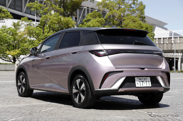 BYD ドルフィン ロングレンジ(コーラルピンク+アーバングレー)