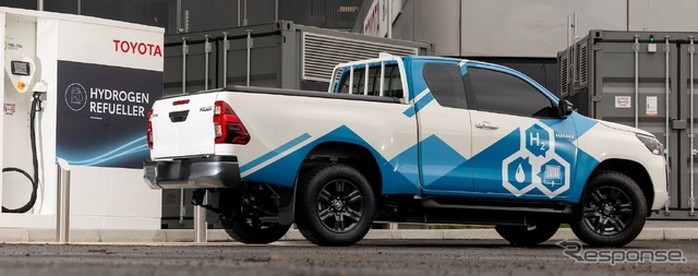 トヨタ・ハイラックス の水素燃料電池車の最新プロトタイプ