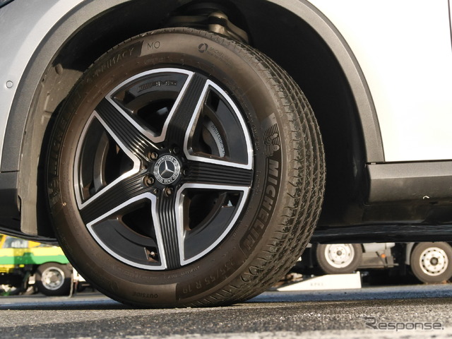 メルセデスベンツ GLC 新型(GLC220d 4MATIC)