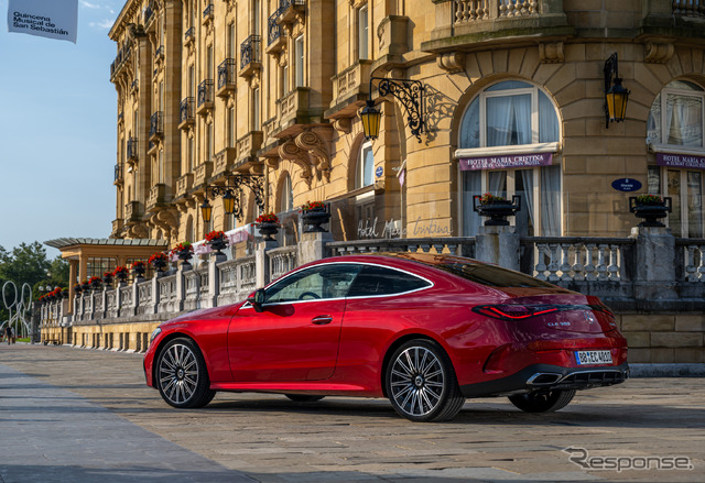 メルセデスベンツ CLE 300 4MATIC