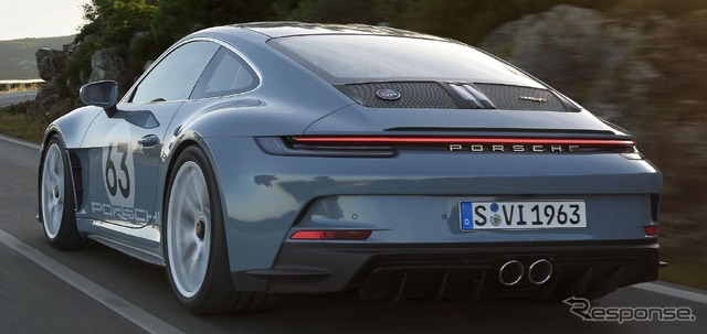ポルシェ 911 S/T の「ヘリテージデザインパッケージ」装着車