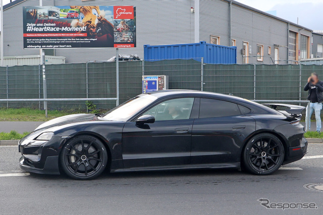 ポルシェ タイカンGT(仮)プロトタイプ(スクープ写真)