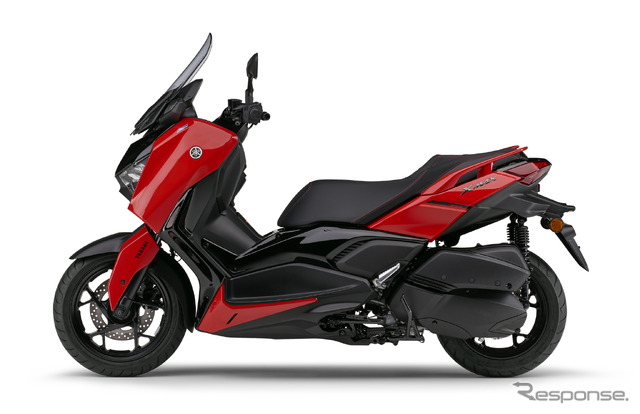 ヤマハ XMAX ABS(レッド)