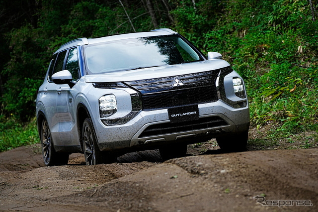 三菱 アウトランダーPHEV