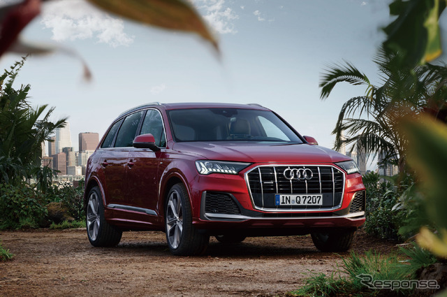 アウディ Q7