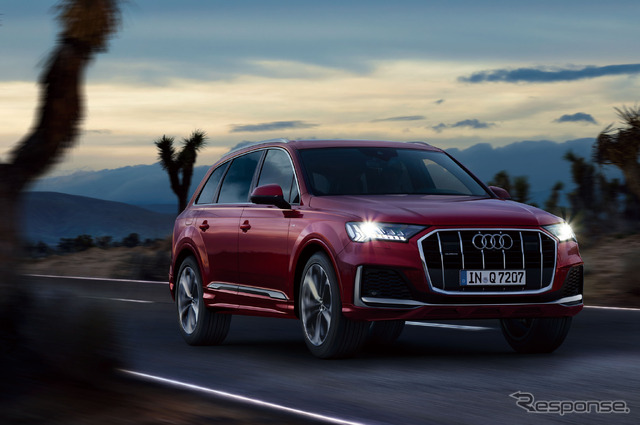 アウディ Q7