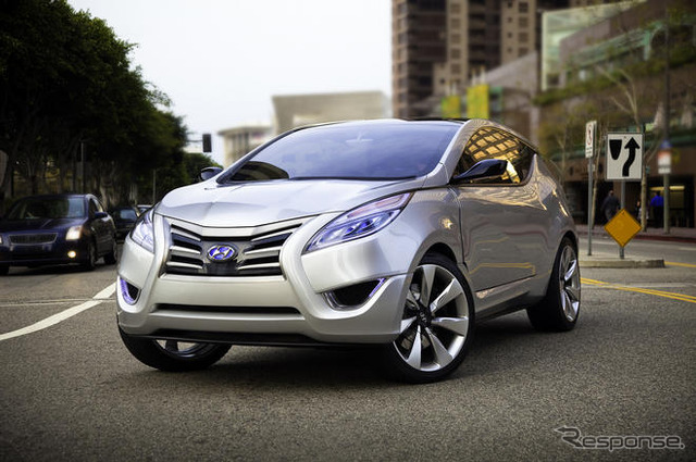 【ニューヨークモーターショー09】ヒュンダイからガルウイングのハイブリッドSUV