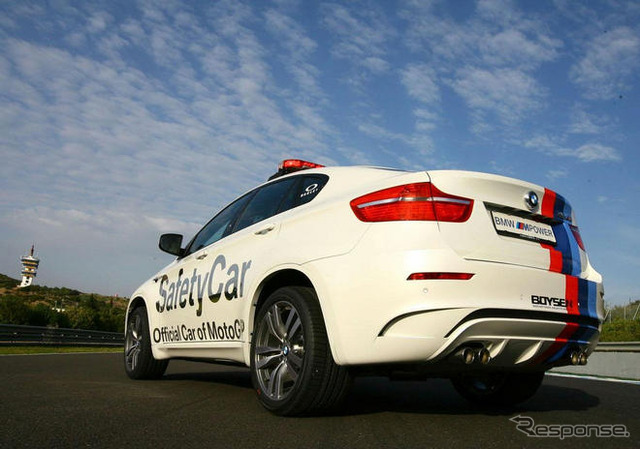 【MotoGP】BMW X6M がセーフティーカーに