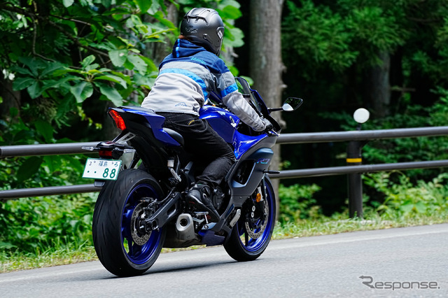 ヤマハ YZF-R7 で猪苗代湖をめざしツーリング