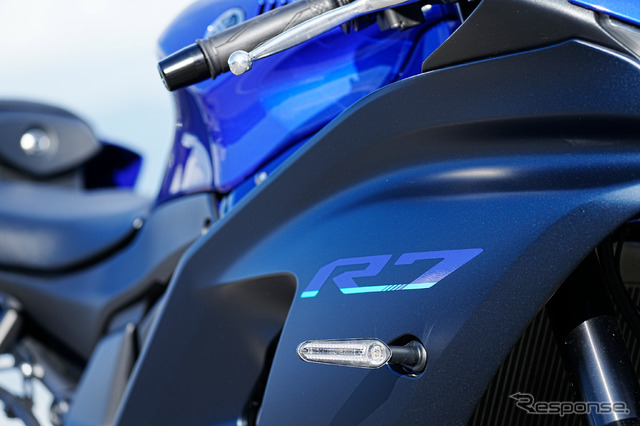 ヤマハ YZF-R7