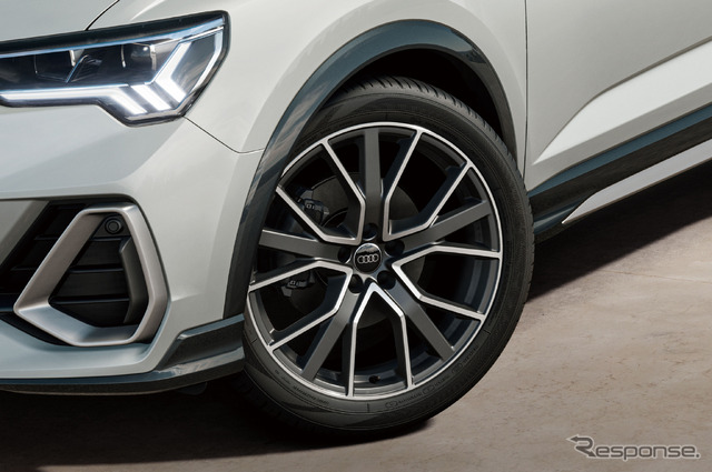 アウディ Q3スポーツバック ハイスタイル アウディスポーツ製20インチアルミホイール5 Vスポークマットチタングレーポリッシュト